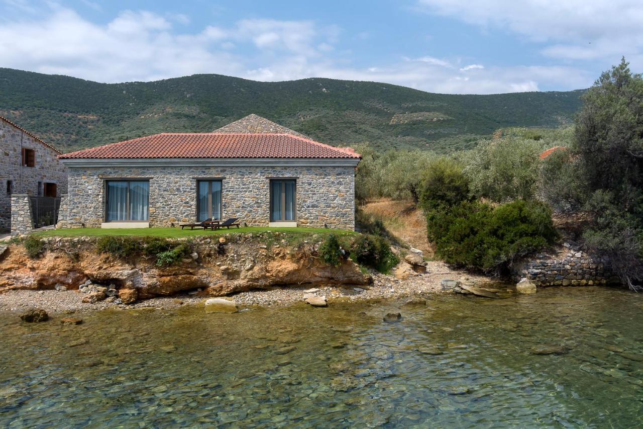 Lichnos Luxury Suites Sourpi Exterior foto