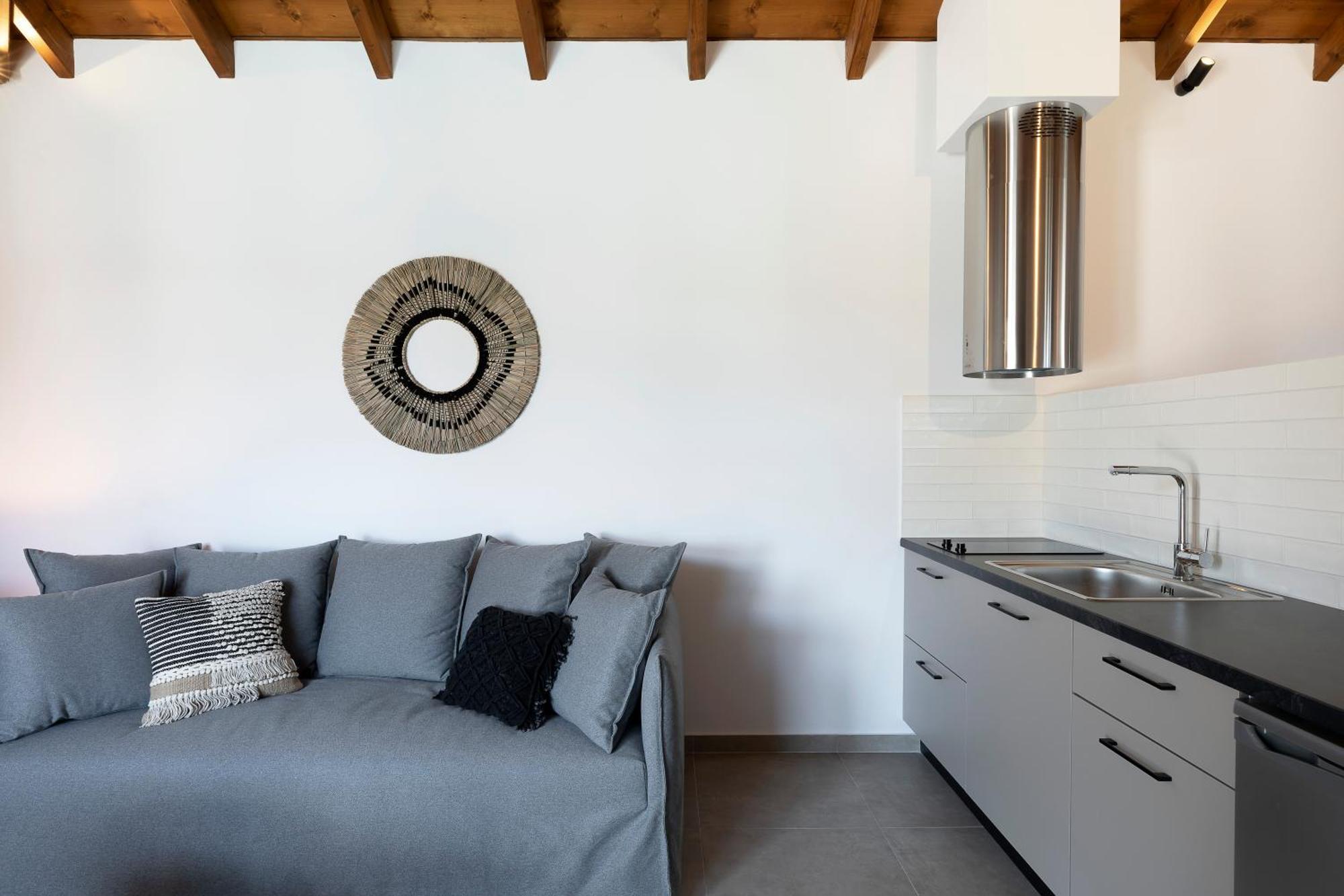 Lichnos Luxury Suites Sourpi Exterior foto