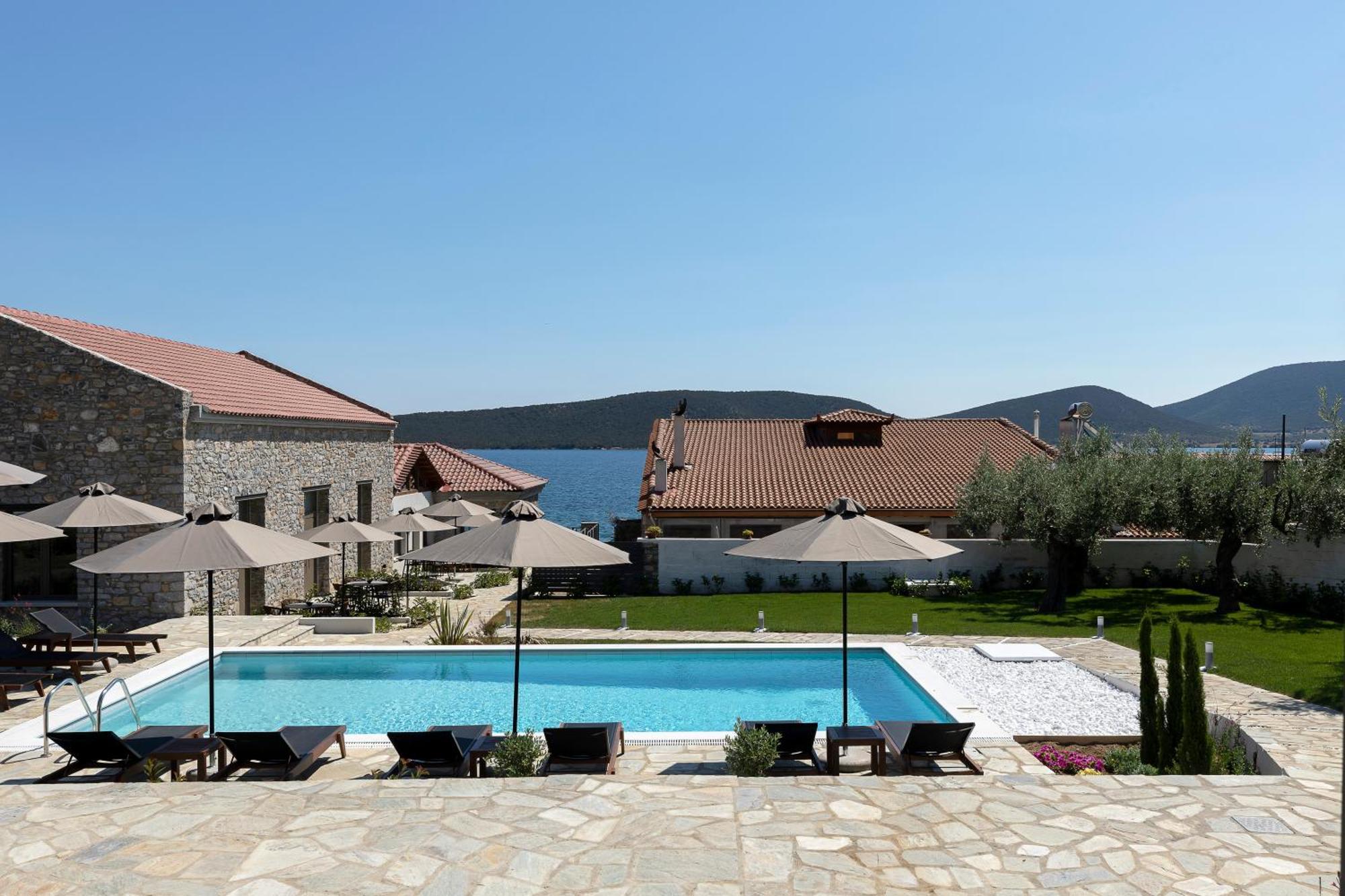 Lichnos Luxury Suites Sourpi Exterior foto