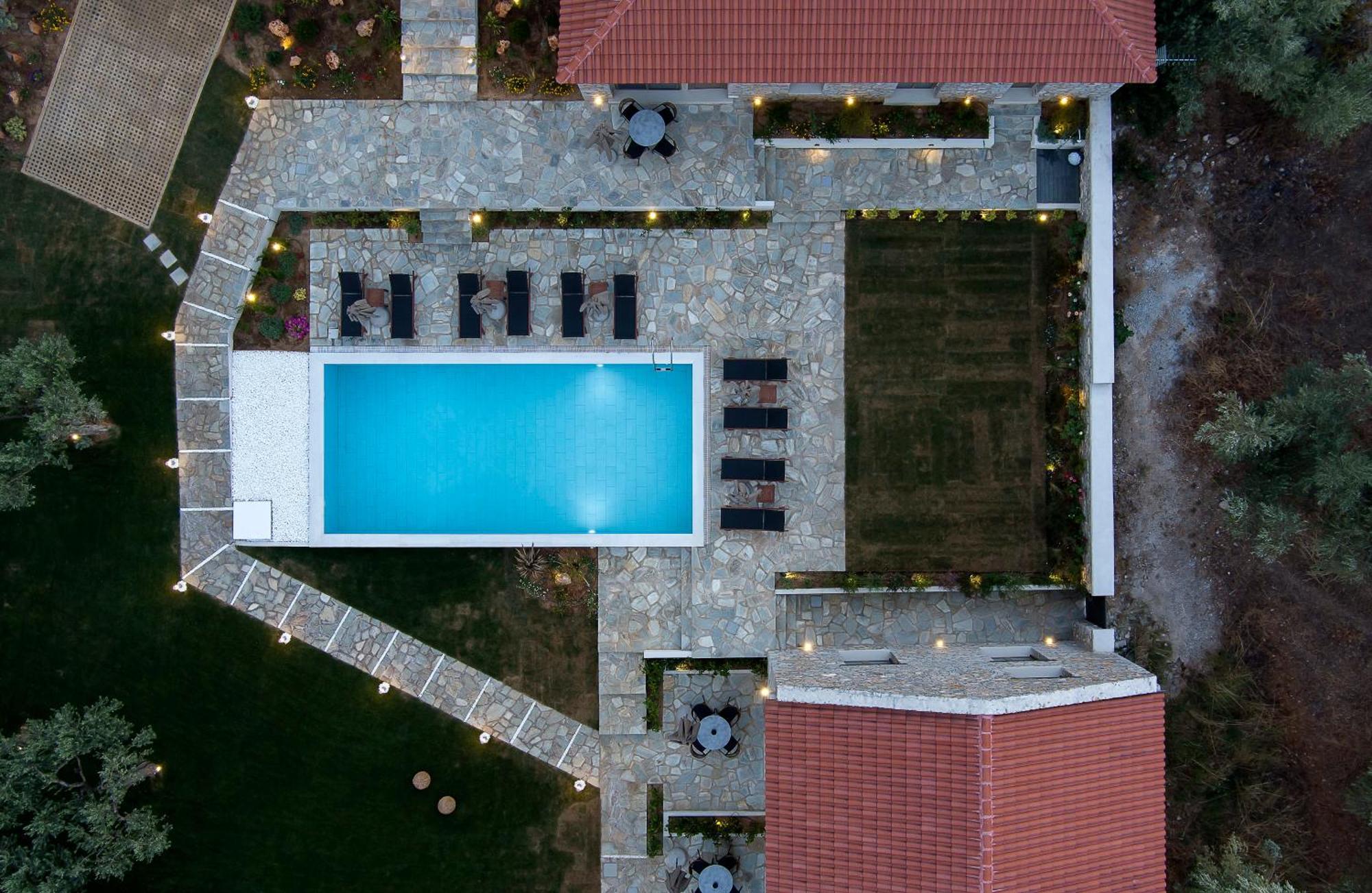 Lichnos Luxury Suites Sourpi Exterior foto